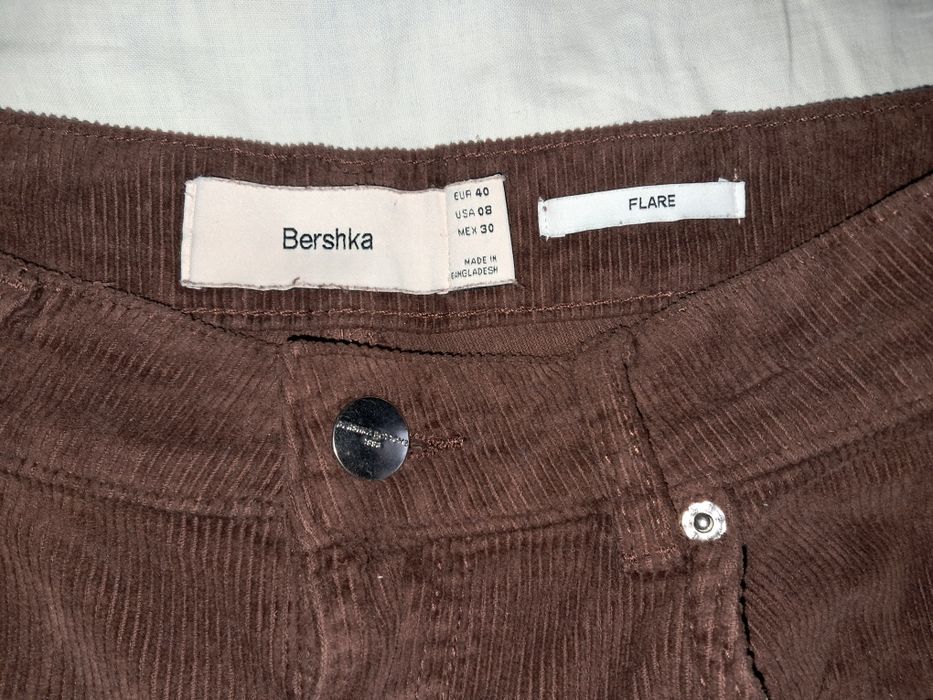 Bershka pantaloni