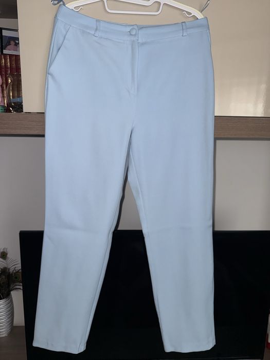 Compleu elegant 8 martie