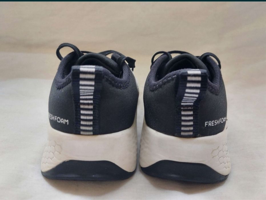 Adidasi New Balance 30