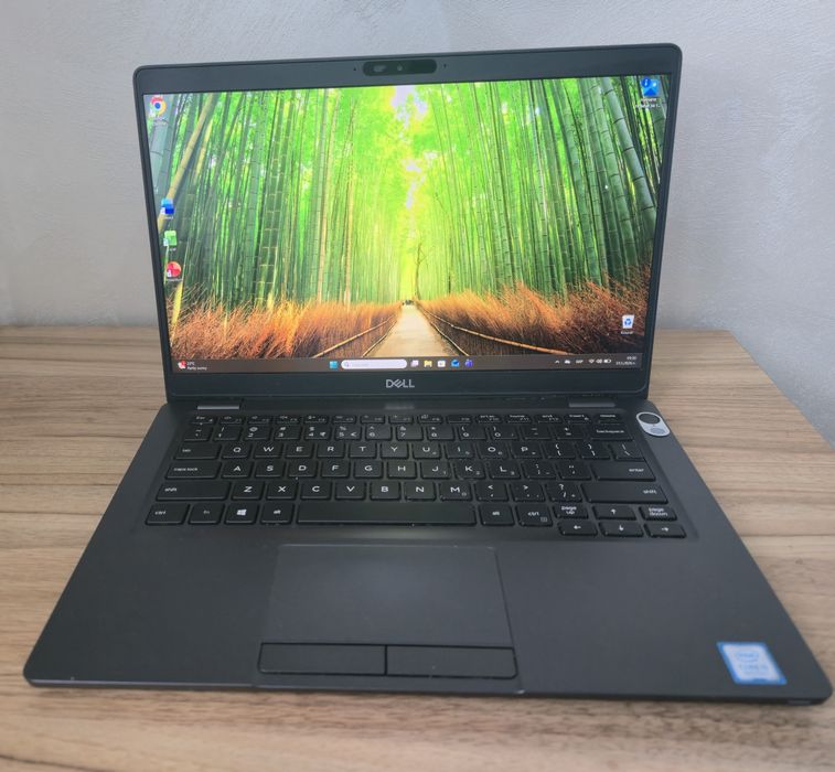 Лаптоп Dell Latitude 5300, i5-8th, 8GB RAM, 256GB SSD, 13.3"