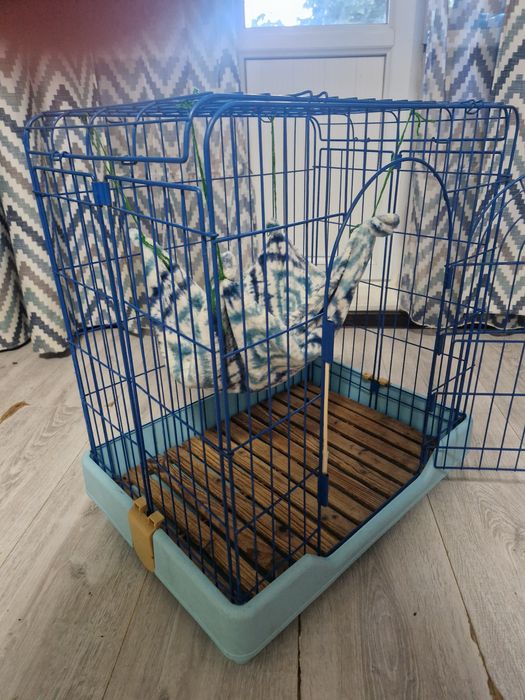 Продам клетки большие