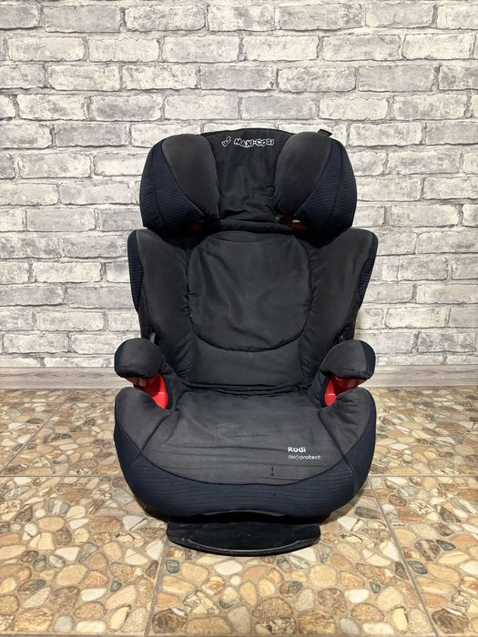 Детской кресло Maxi cosi