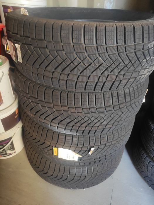 265 65 r17 Pirelli липучка новые