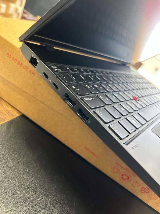 Лаптоп Lenovo ThinkPad L16 Gen2 - нов с гаранция