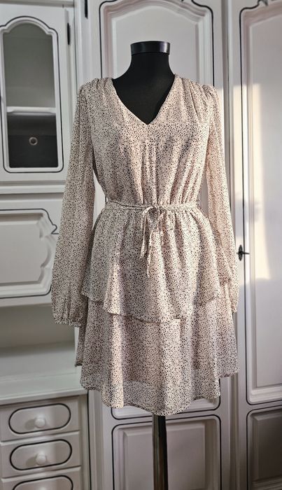 Rochie Reserved roz pudra deschis, cu imprimeu fin, primavara