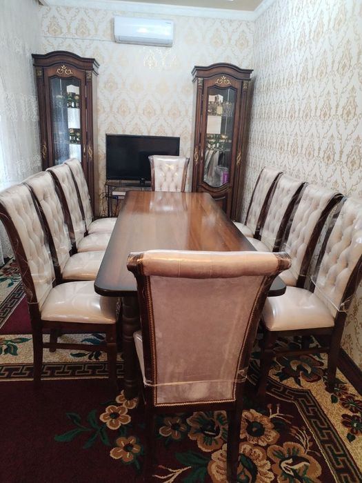 Hovli sotiladi srochna