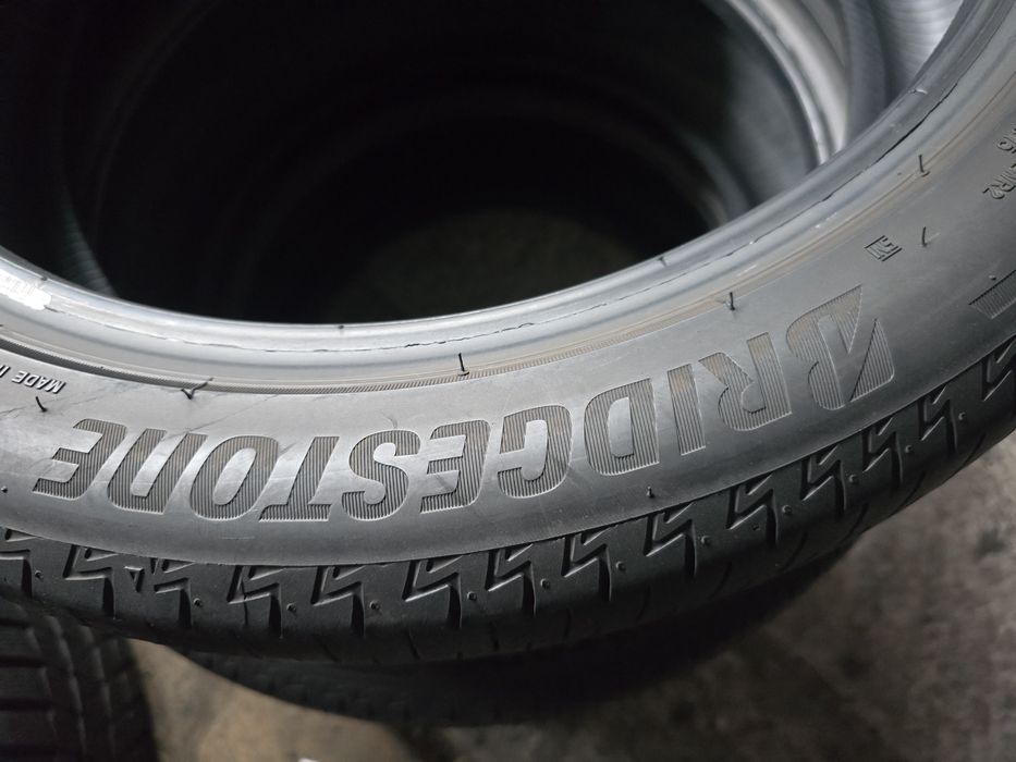 Bridgestone 215/45 R18 89W vară