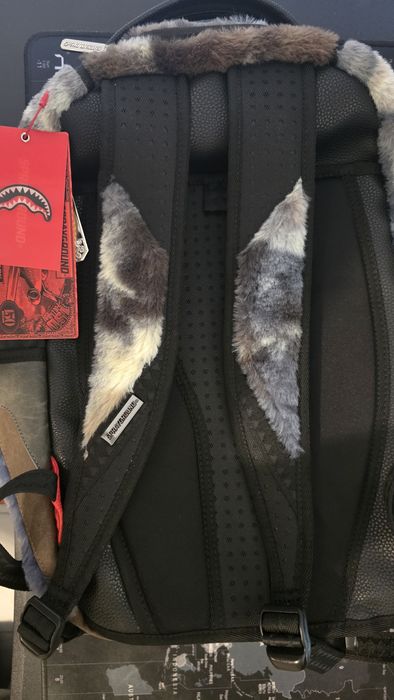 Раница Foundation Days Fur Coat Shark Sprayground