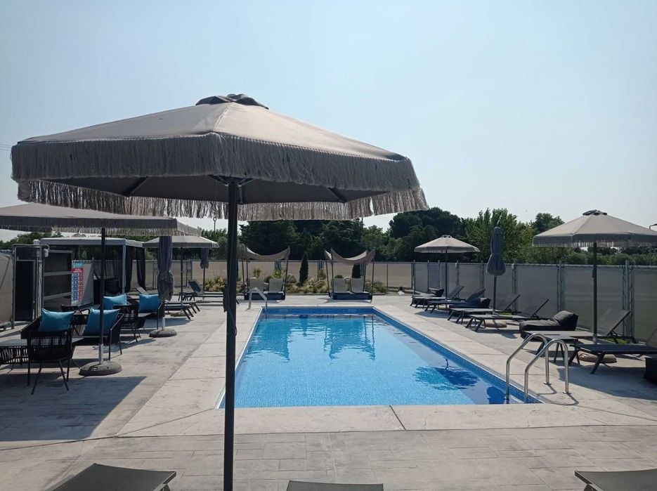 Луксозен жилищен комплекс с басейн – инвестиционен имот в Гърция