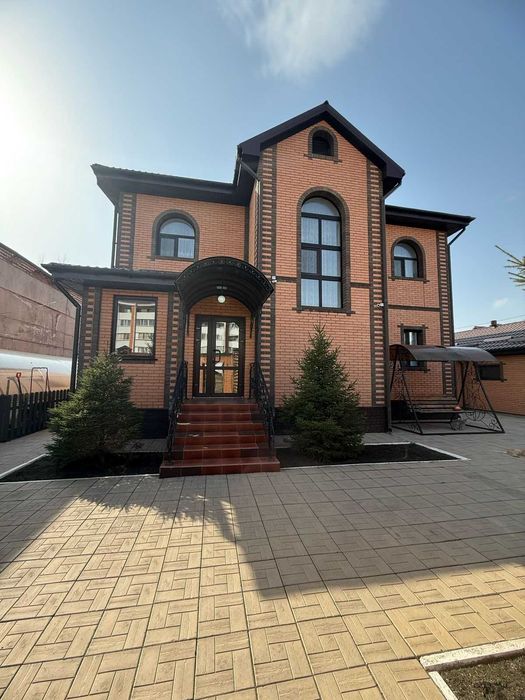 Продаю современный коттедж в черте города!