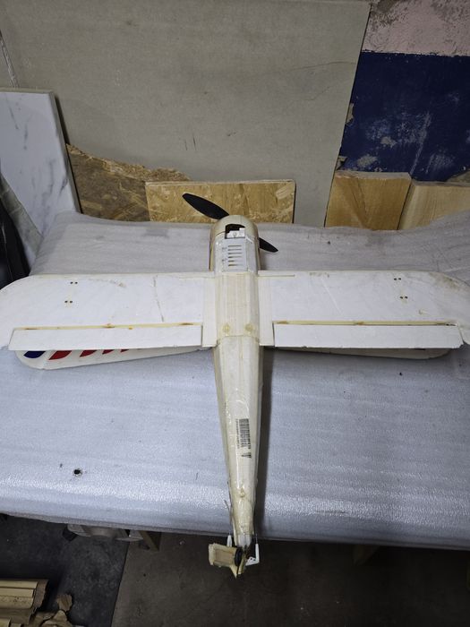 Радиоуправляемый самолёт биплан