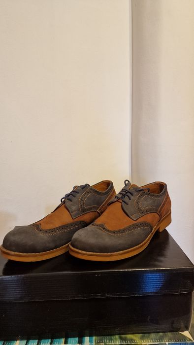 Vând pantofi piele naturală bărbați