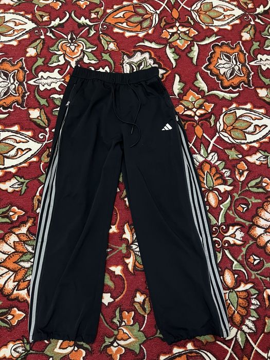 Adidas широки штаны