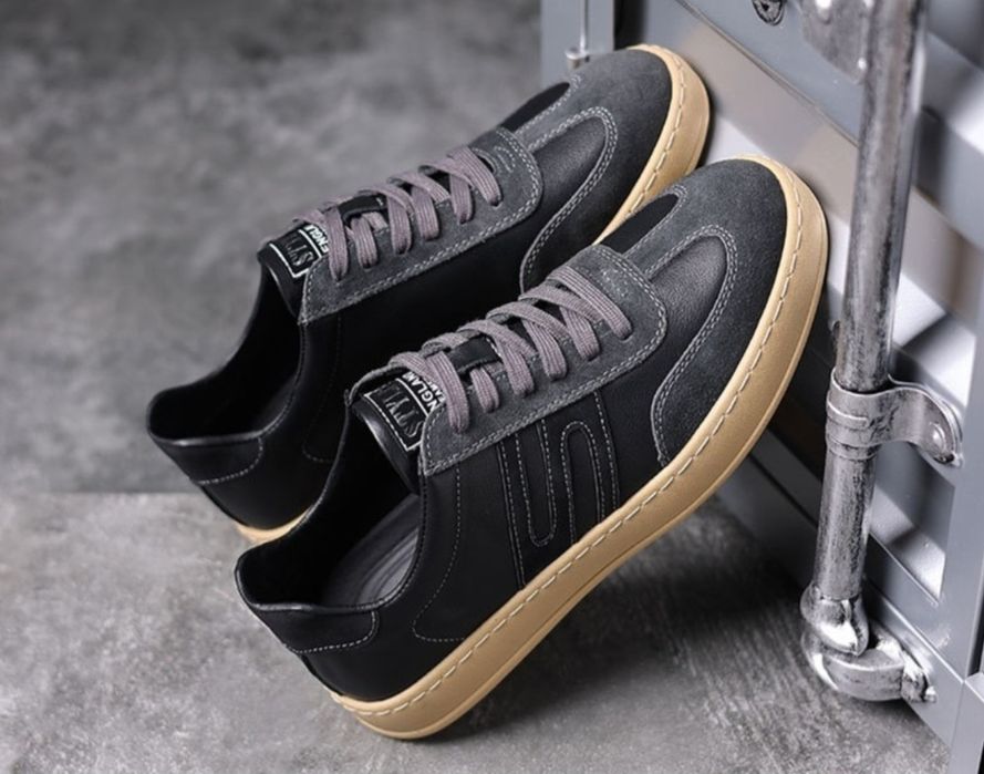 Мужские кроссовки