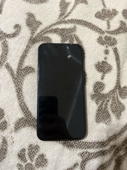 Продам iPhone 12