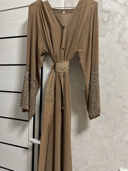 abaya dubayskiy kupila za 100$