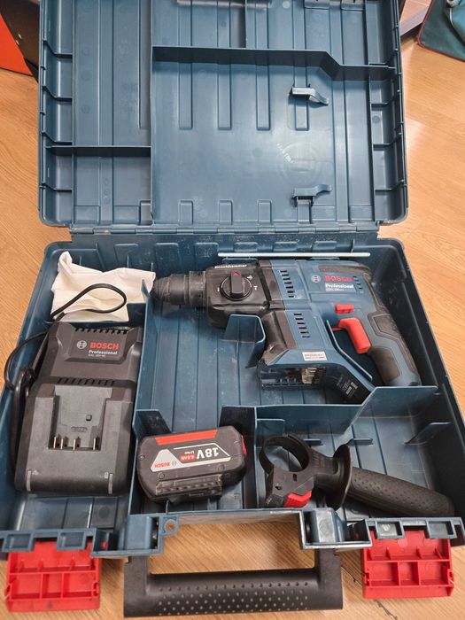 Перфоратор BOSCH Professional