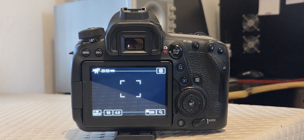 Продвм фотоопарат 6D mark 2