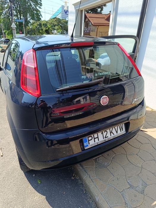 Vând Fiat Punto 2010