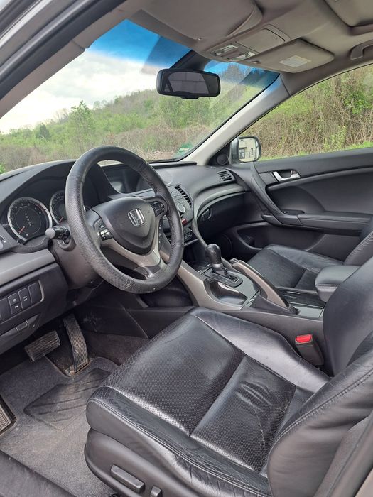 Хонда Акорд 2.4 бензин,автомат
