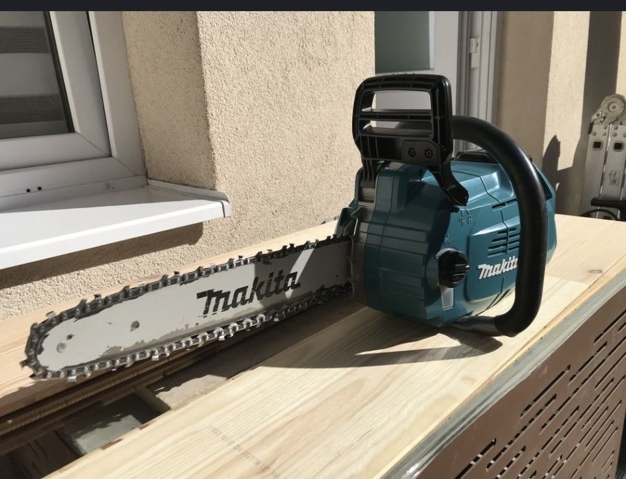 Drujba Makita BL motor IPX4 40v li-on max încărcător cu două baterii