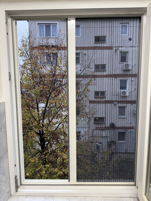 Plase de insecte tip plisse