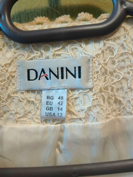 Костюми, номер 44 и 46 на Данини