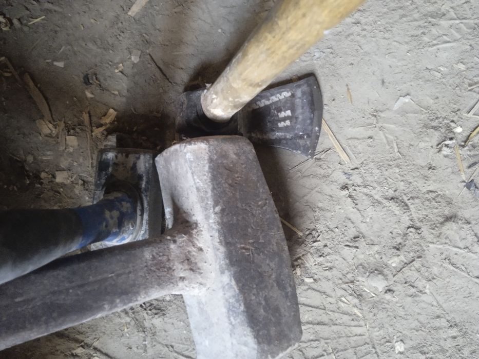 Курилиш ишларига малакали устолар