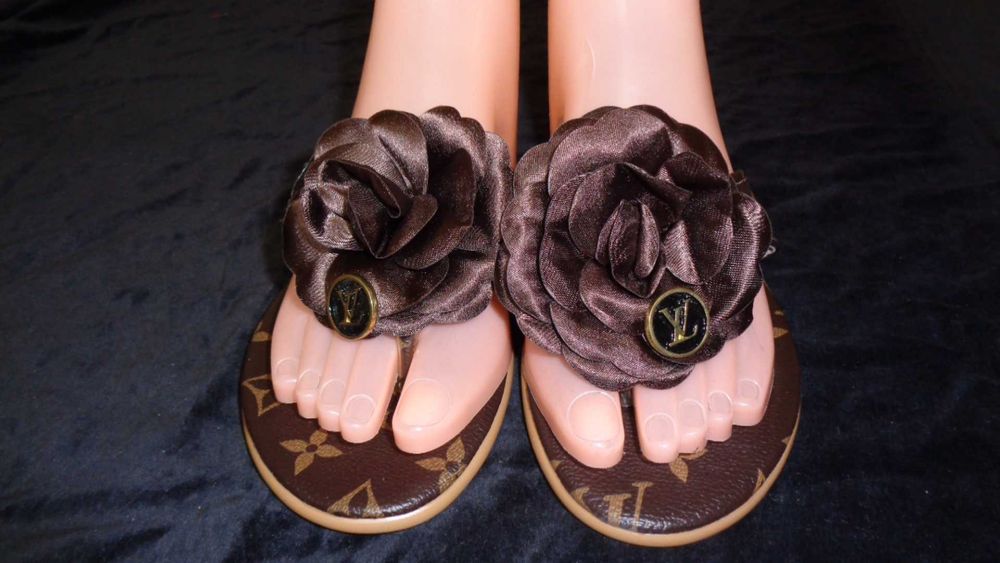 Papuci dama flip-flops eleganti casual slapi femei floare satin maro