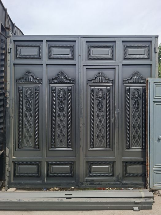 Yangi temir darvoza