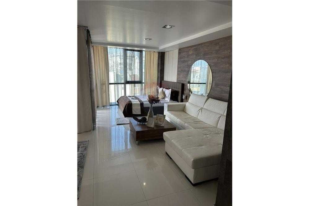 Продава се Тристаен апартамент в Шумен, Математическа гимназия - 117 кв.м за 1411 €/кв.м - Снимка #1