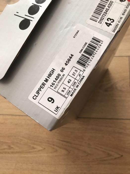 Bascheti/adidasi /Tenisi rosii Diadora noi