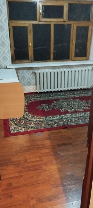 Срочно продается 2-ком квартира бывший общежития .Метро Б.И.Йули..