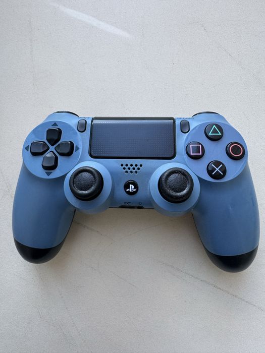 Продам Playstation 4 1TB