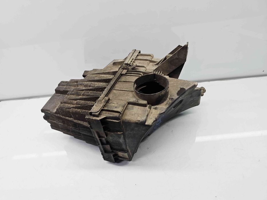 Carcasa filtru aer Volkswagen Transporter 5 (7HB, 7HJ) [Fabr 2004-2013