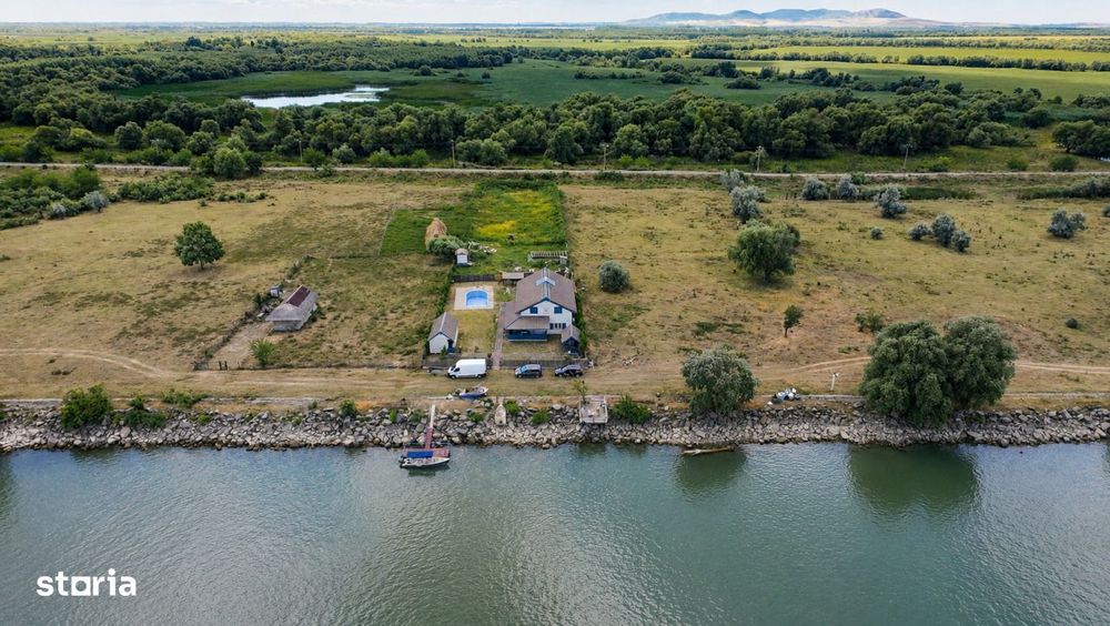 Vila Independenta Energetic cu Ponton Delta Dunarii Potential Pensiune