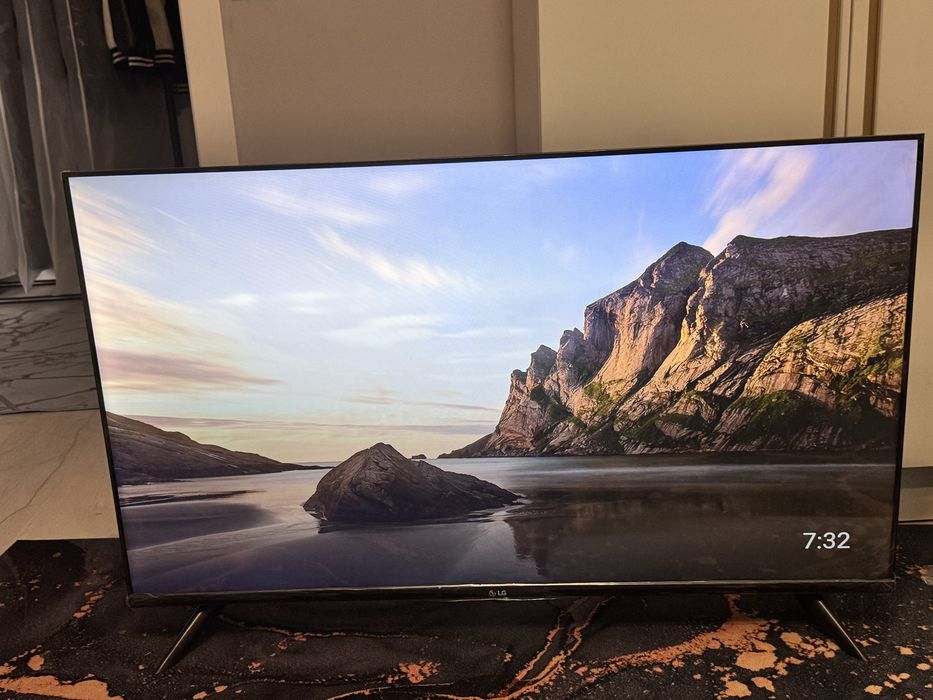 Телевизор LG Smart TV 43