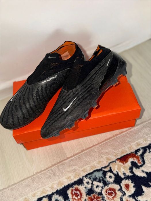 Футбольный бутсы Nike phontom