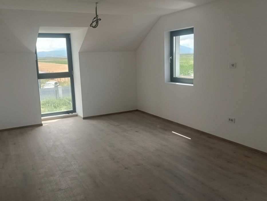 Vând casă intrare Prejmer