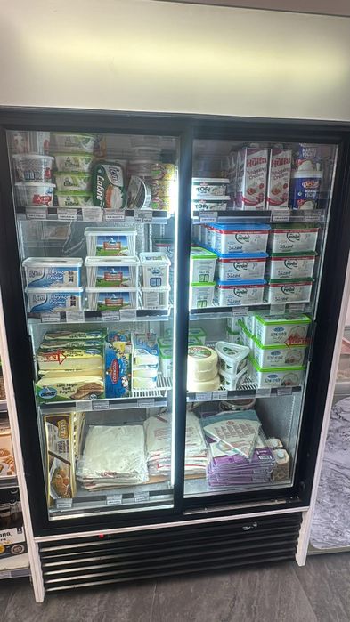 Хладилна витрина