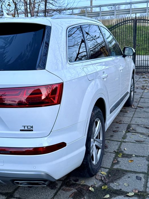 Vand Audi Q7 2017