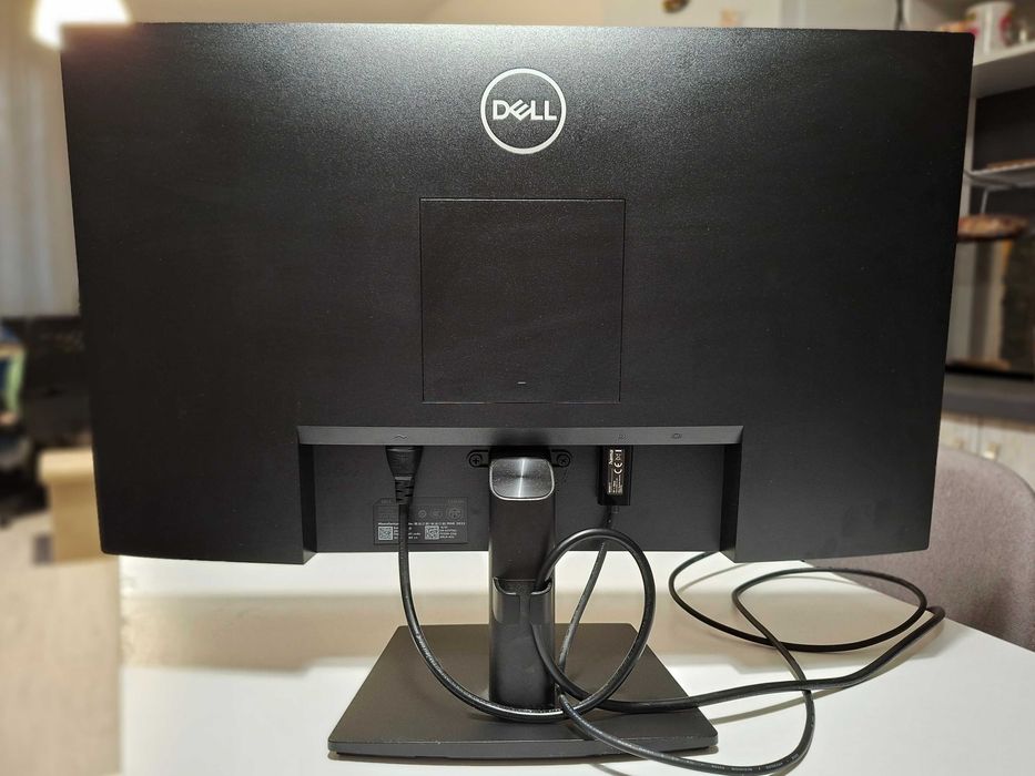 Монитор Dell E2422H 24 инча