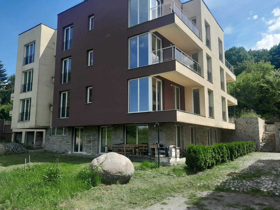 Тристаен имот във в.з. Симеоново