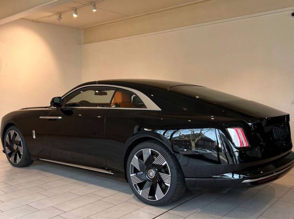 Rolls Royce Spectre electric 2026