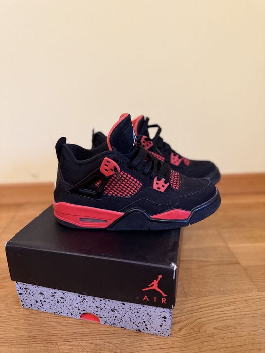 Air Jordan 4 Retro Red Thunder
