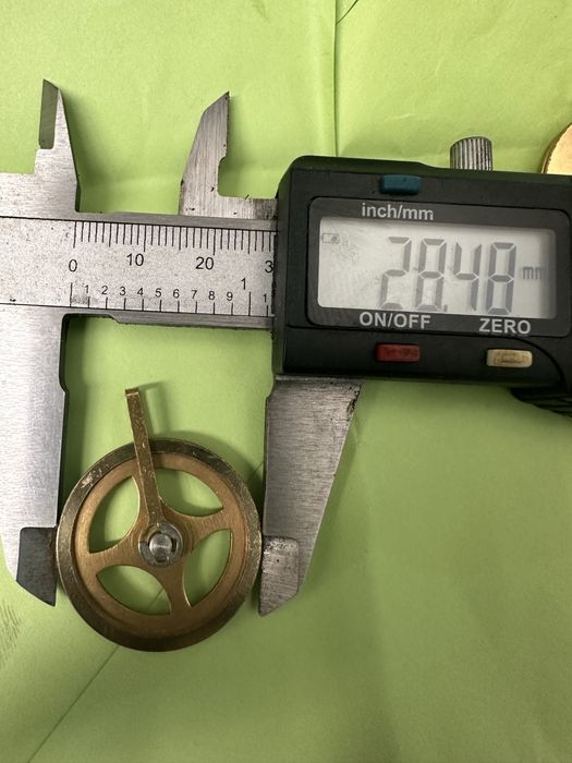 Scriprti și greutați ceas cu pendul