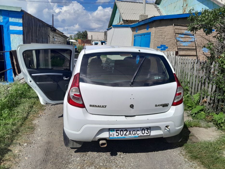 Продам рено сандеро