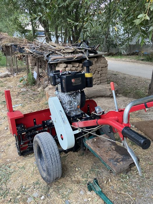 o’t o’rgich traktor sotiladi