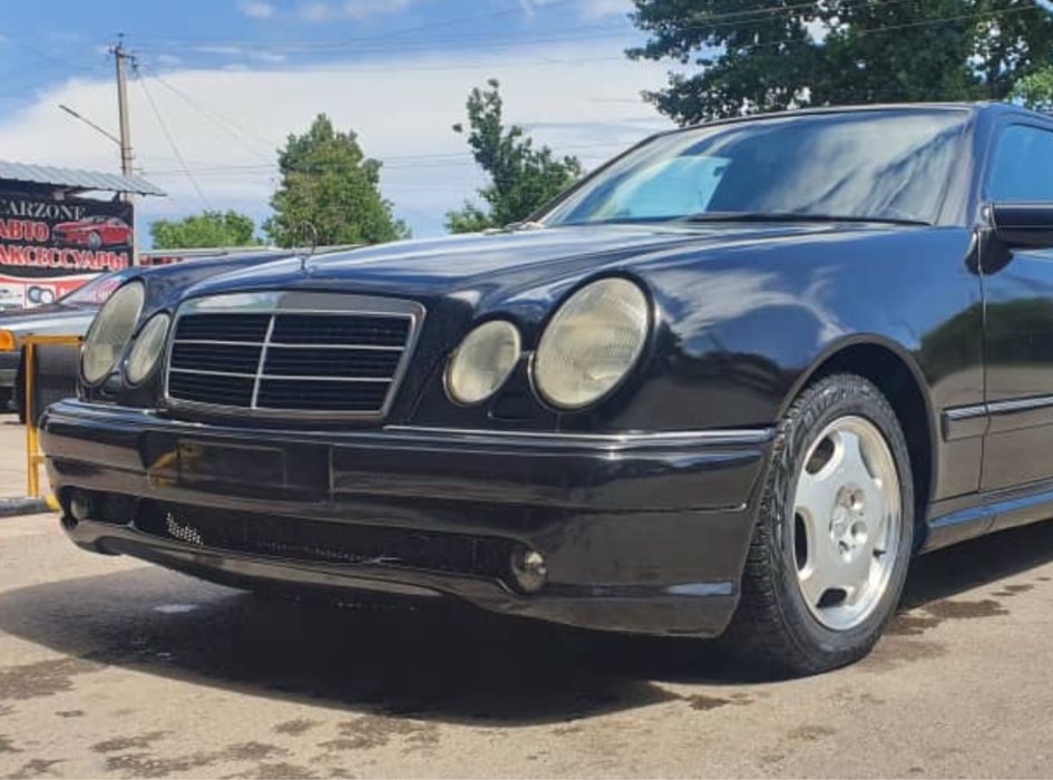 Бампер на мерседес 210 Е55 амг