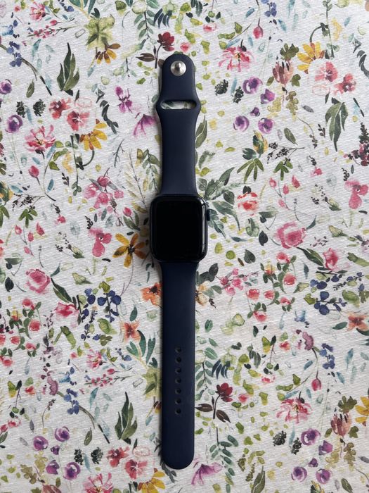 Apple Watch Series 6 (GPS, 44 мм, алюминий).